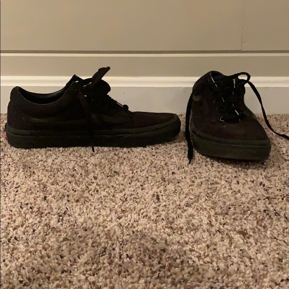 vans restaurant shoes